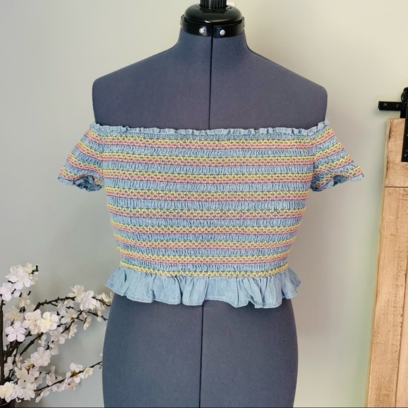 Forever 21+ Smocked Off Shoulder Crop NWT Size 1X - Picture 2 of 5